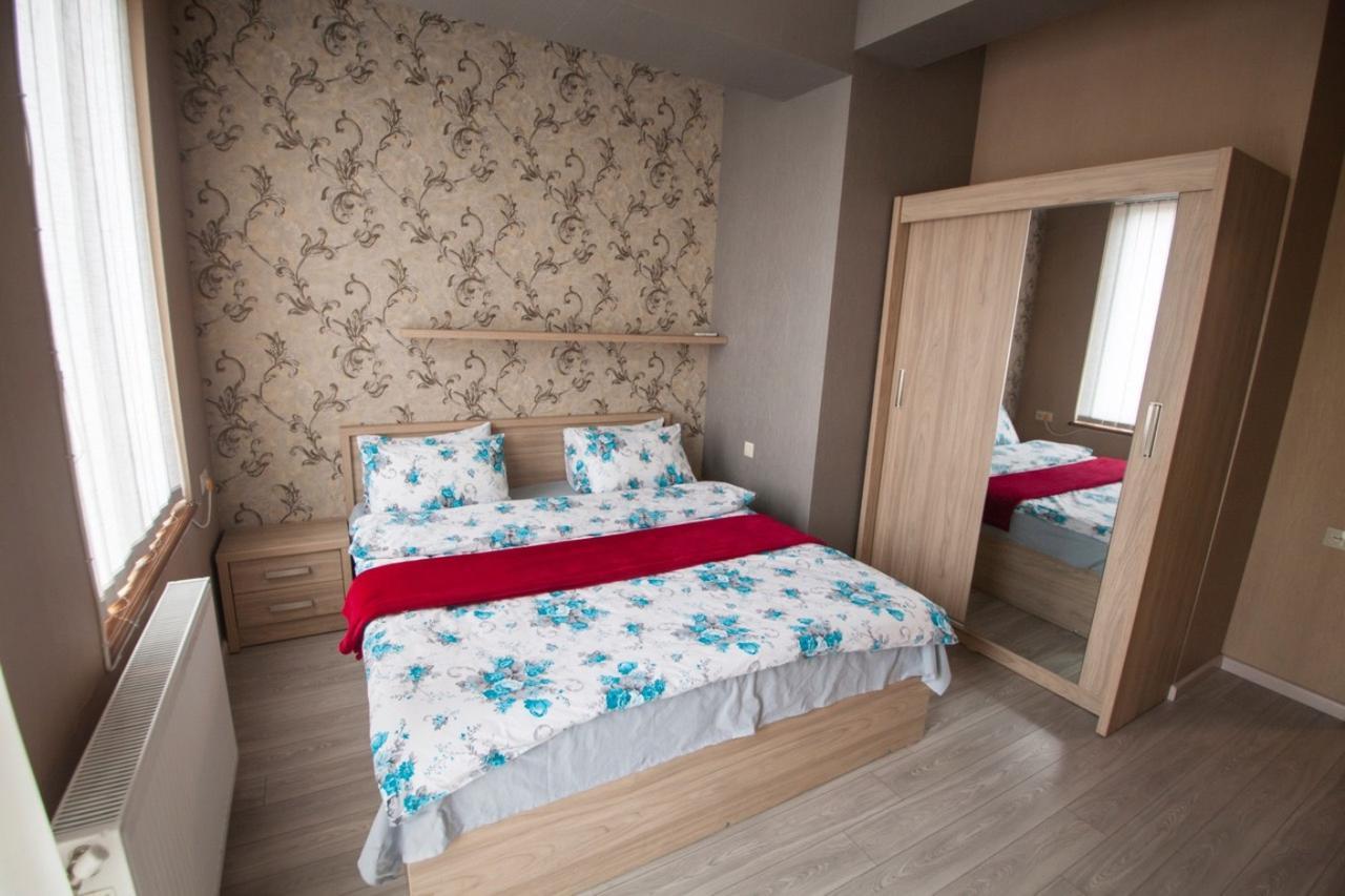 Lilika Apartments On Meskhishvili Tiflis Dış mekan fotoğraf