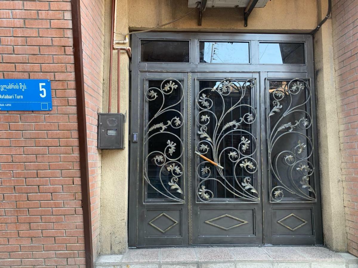 Lilika Apartments On Meskhishvili Tiflis Dış mekan fotoğraf